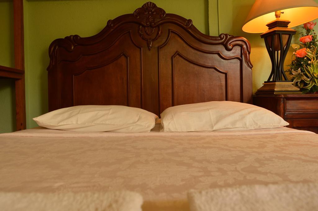 Hotel Real Leon Room photo